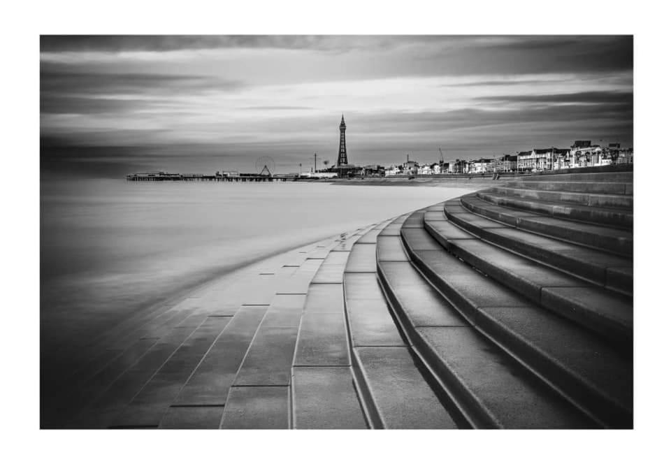 مبيت وإفطار بلاكبول The Rhyl المظهر الخارجي الصورة